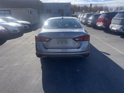 2021 Nissan Altima 2.5 SV