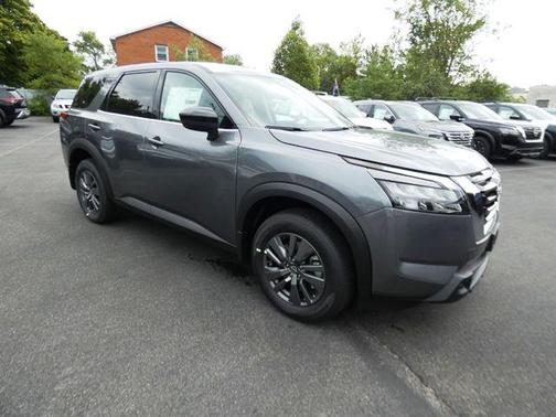 2025 Nissan Pathfinder S 4WD