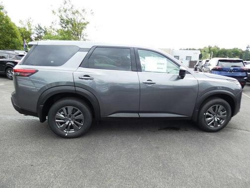 2025 Nissan Pathfinder S 4WD