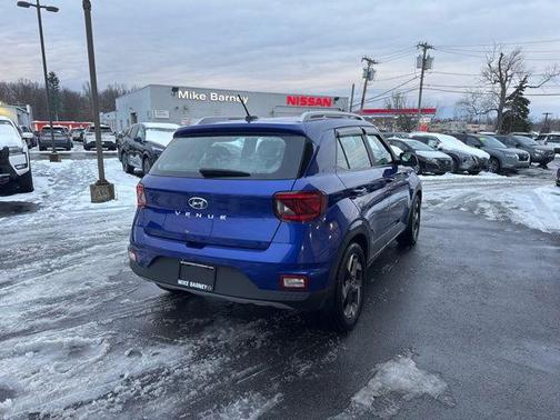 2024 Hyundai VENUE SEL