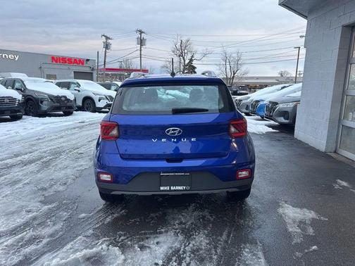 2024 Hyundai VENUE SEL