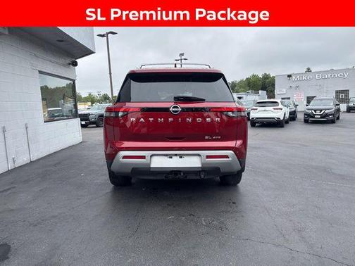 2023 Nissan Pathfinder SL 4WD