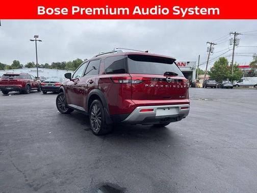 2023 Nissan Pathfinder SL 4WD