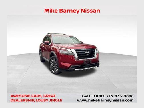 2023 Nissan Pathfinder SL 4WD