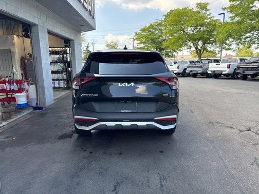 2023 Kia Sportage Hybrid LX