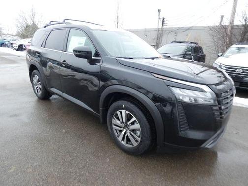 Super Black 2026 Nissan Pathfinder SL