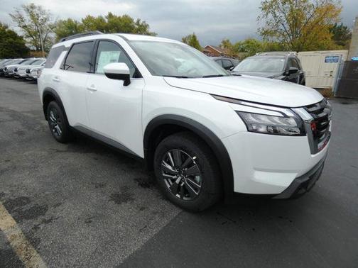 2025 Nissan Pathfinder SV 4WD