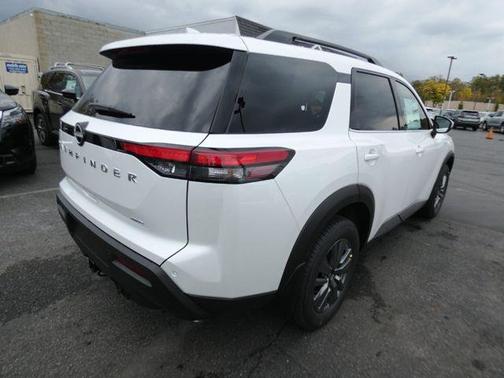 2025 Nissan Pathfinder SV 4WD