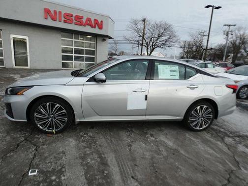 2025 Nissan Altima 2.5 SL