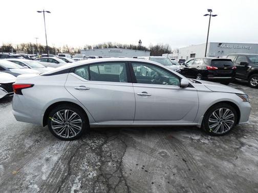 2025 Nissan Altima 2.5 SL