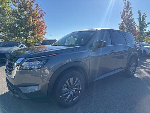 2025 Nissan Pathfinder S 4WD