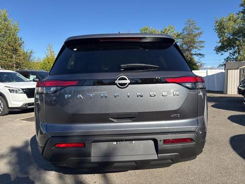 2025 Nissan Pathfinder S 4WD