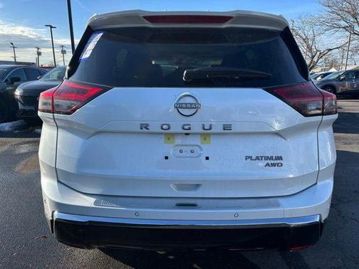 Everest White Pearl Tricoat 2026 Nissan Rogue Platinum