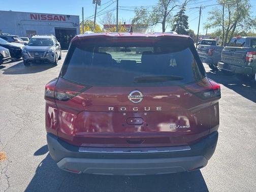 2021 Nissan Rogue SV