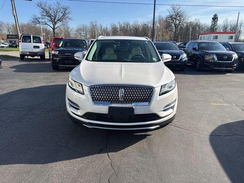 White Platinum Clearcoat Metallic 2019 Lincoln MKC Black Label