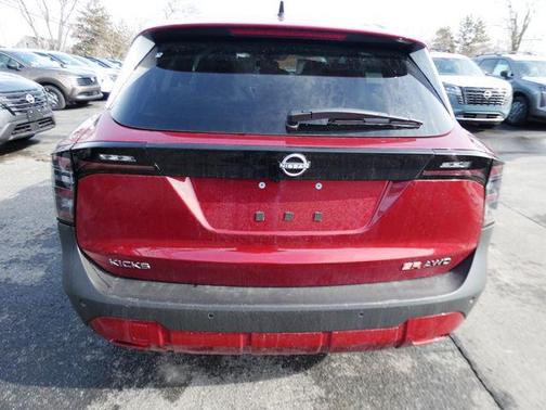 2026 Nissan Kicks SR