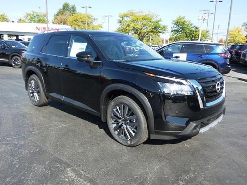 2025 Nissan Pathfinder SL 4WD