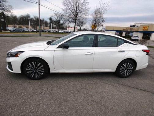 2025 Nissan Altima 2.5 SV