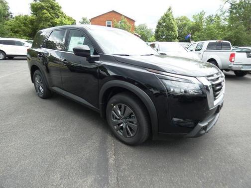 2025 Nissan Pathfinder S 4WD