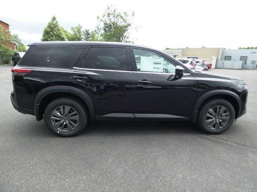 2025 Nissan Pathfinder S 4WD