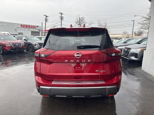 2025 Nissan Rogue SL