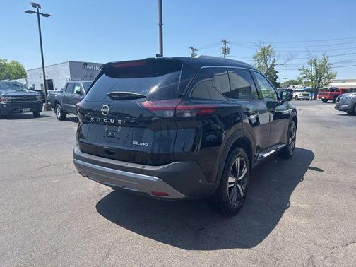 Super Black 2023 Nissan Rogue SL