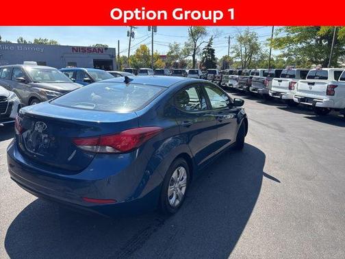 2016 Hyundai ELANTRA SE