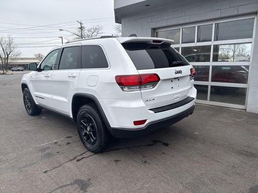 Bright White Clearcoat 2020 Jeep Grand Cherokee Laredo