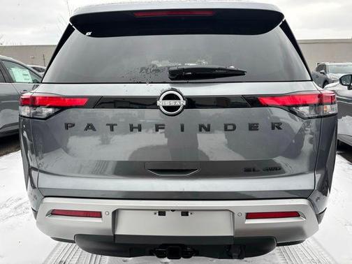 2025 Nissan Pathfinder SL 4WD