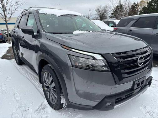 2025 Nissan Pathfinder SL 4WD