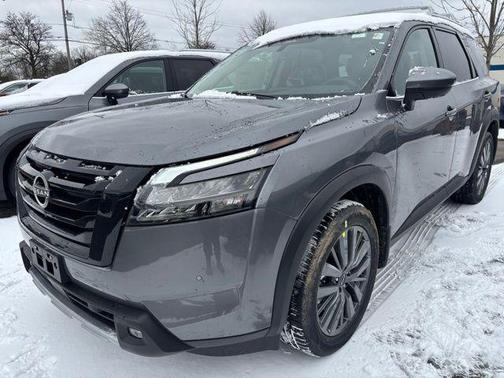 2025 Nissan Pathfinder SL 4WD