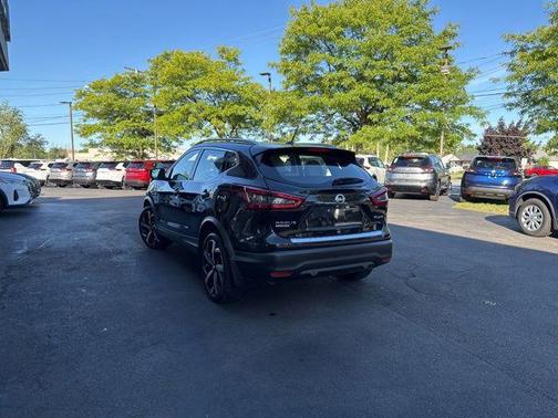 2022 Nissan Rogue Sport SL