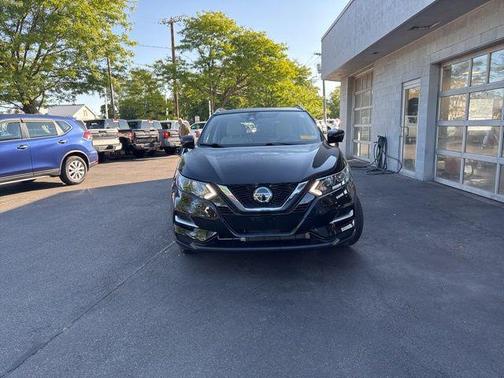 2022 Nissan Rogue Sport SL