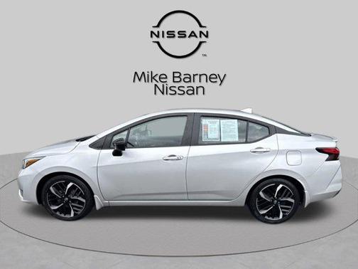 Brilliant Silver Metallic 2023 Nissan Versa 1.6 S