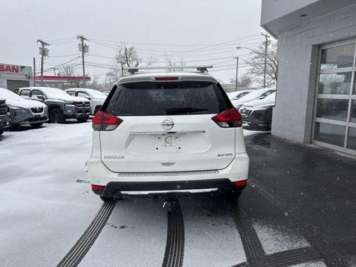 2020 Nissan Rogue SV