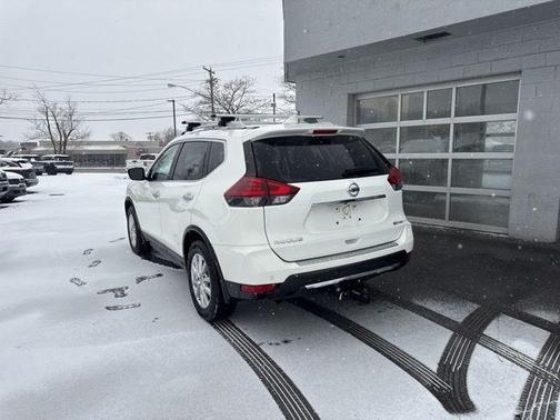 2020 Nissan Rogue SV