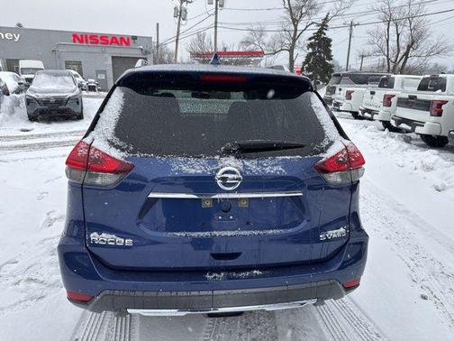 2017 Nissan Rogue SV