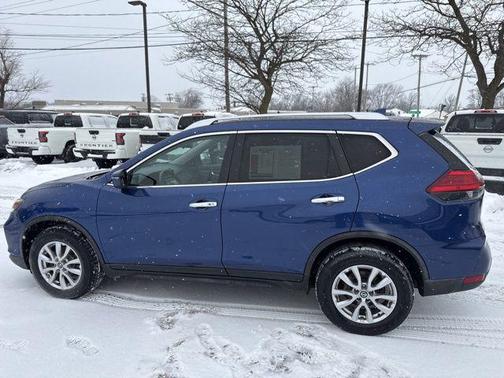 2017 Nissan Rogue SV