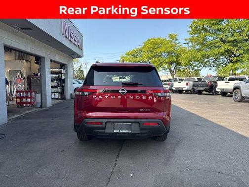 2022 Nissan Pathfinder SV 4WD