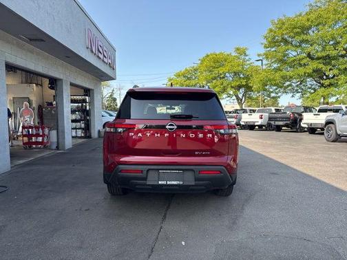 2022 Nissan Pathfinder SV 4WD