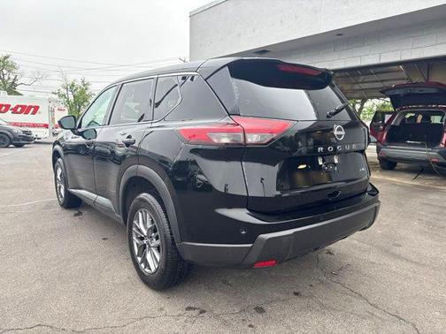 Super Black 2024 Nissan Rogue S