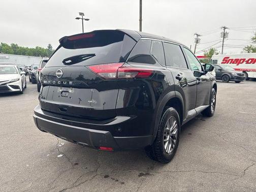 Super Black 2024 Nissan Rogue S