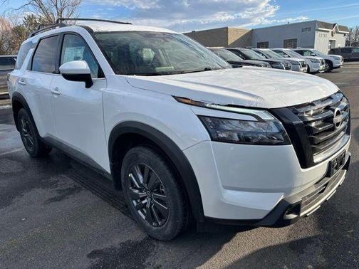 2025 Nissan Pathfinder SV 4WD