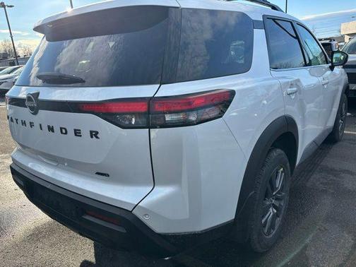 2025 Nissan Pathfinder SV 4WD