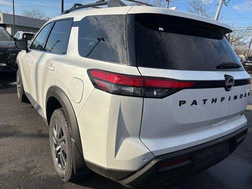 2025 Nissan Pathfinder SV 4WD