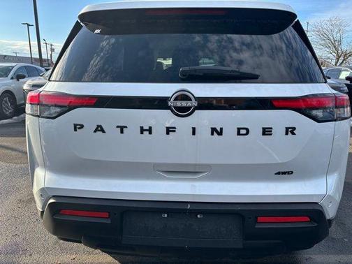 2025 Nissan Pathfinder SV 4WD
