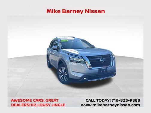 2023 Nissan Pathfinder SL 4WD