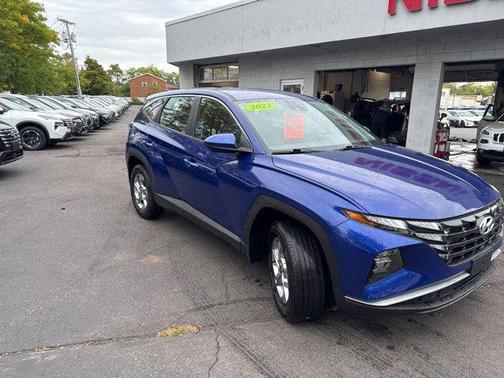 2023 Hyundai TUCSON SE