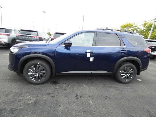 2025 Nissan Pathfinder SV 4WD