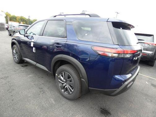 2025 Nissan Pathfinder SV 4WD